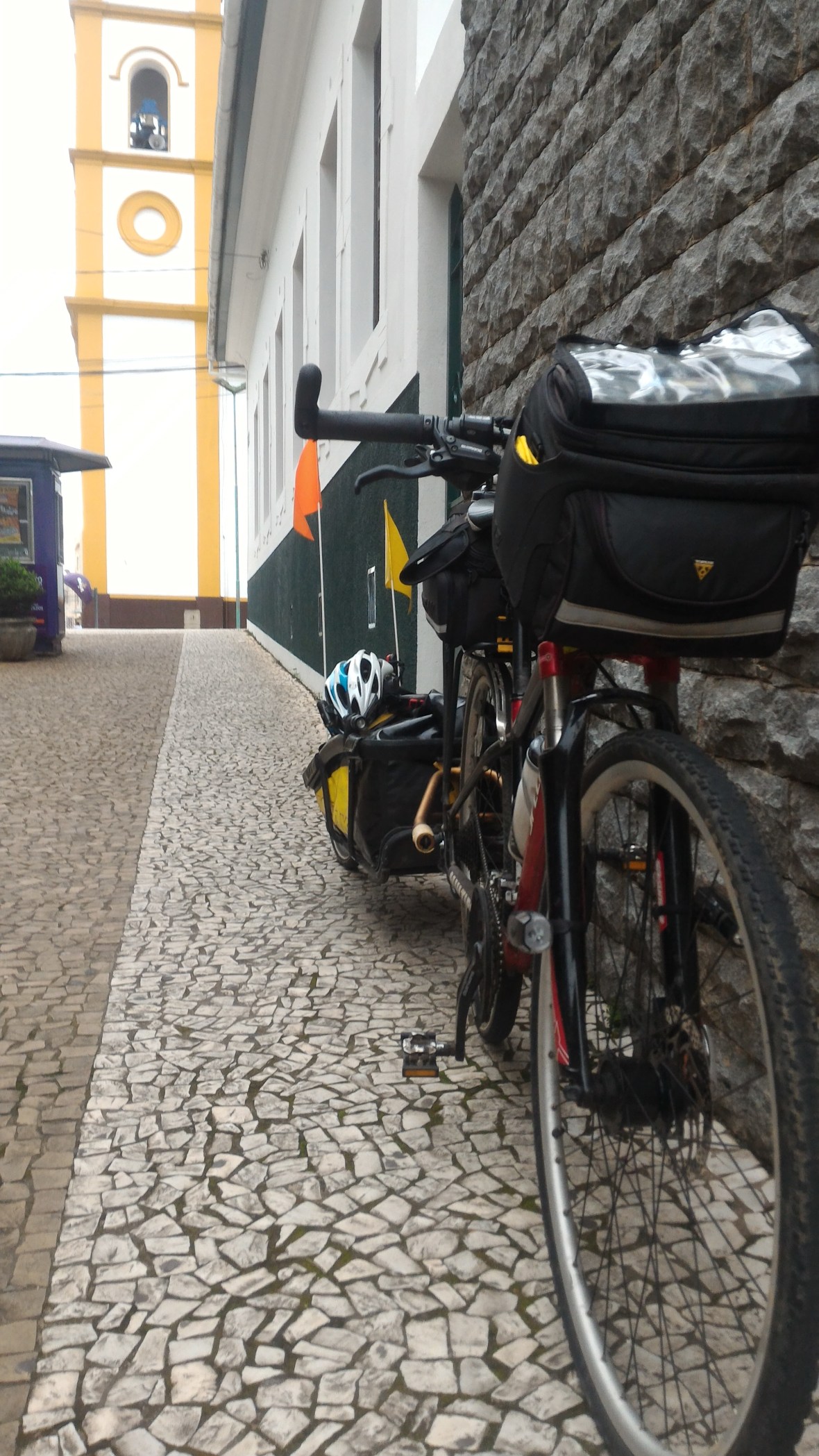 Bicicleta para no centro de Cunha.